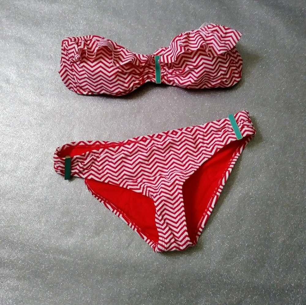 NWT 2 Piece Bikini Large Top, Small Bottom